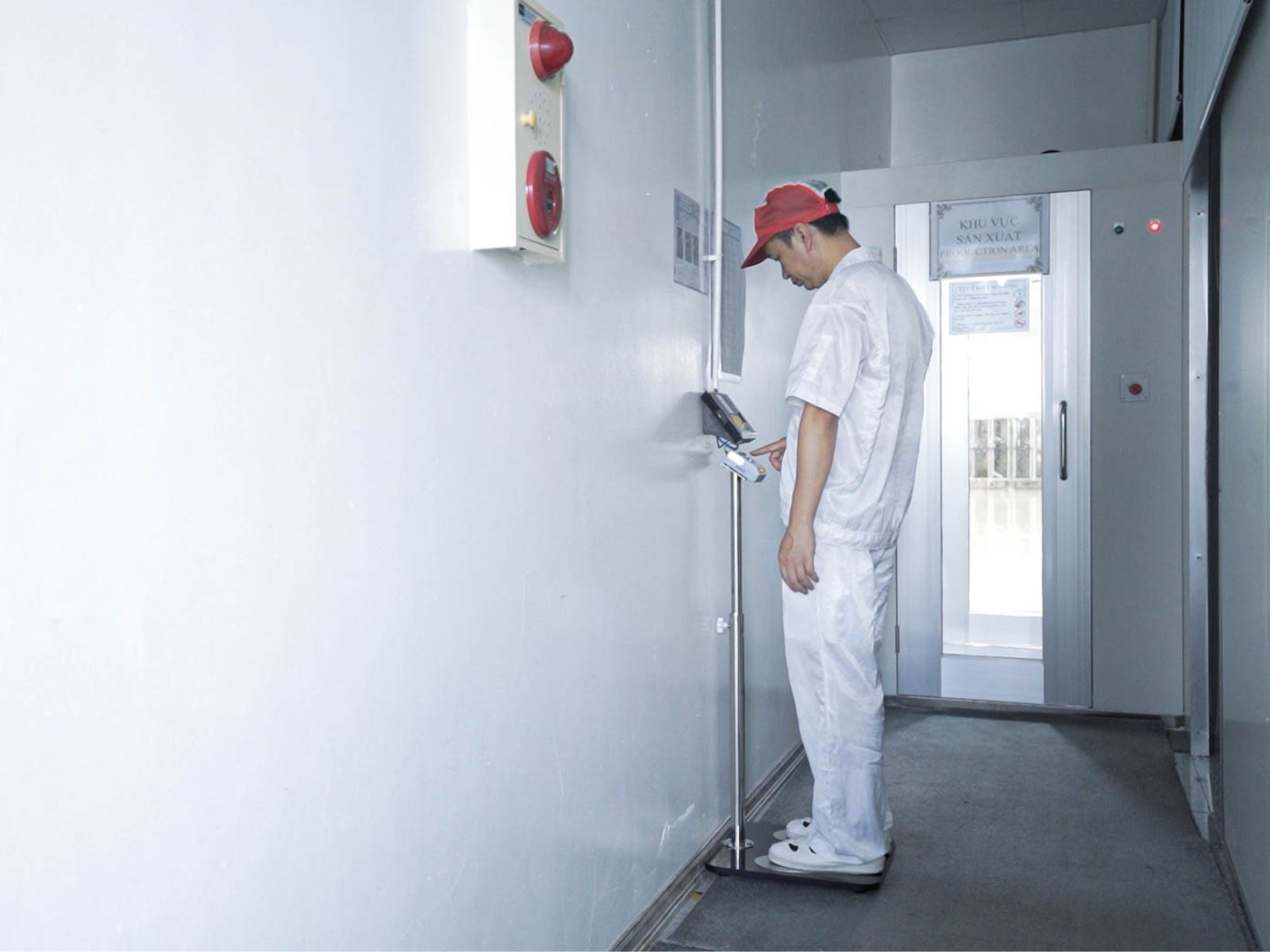 Contract electronics manufacturing Vietnam