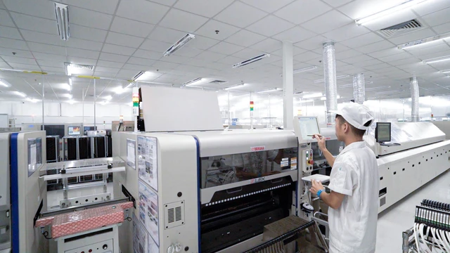 SHDC đáp ứng các dự án củ sạc nhanh OEM số lượng lớn từ quy mô nhỏ đến sản xuất hàng loạt