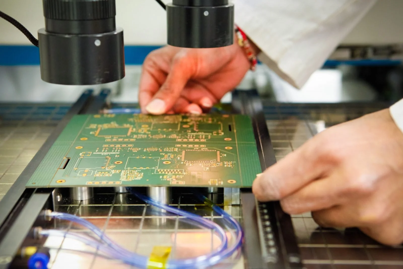 How Professional PCB Manufacturers Ensure Quality