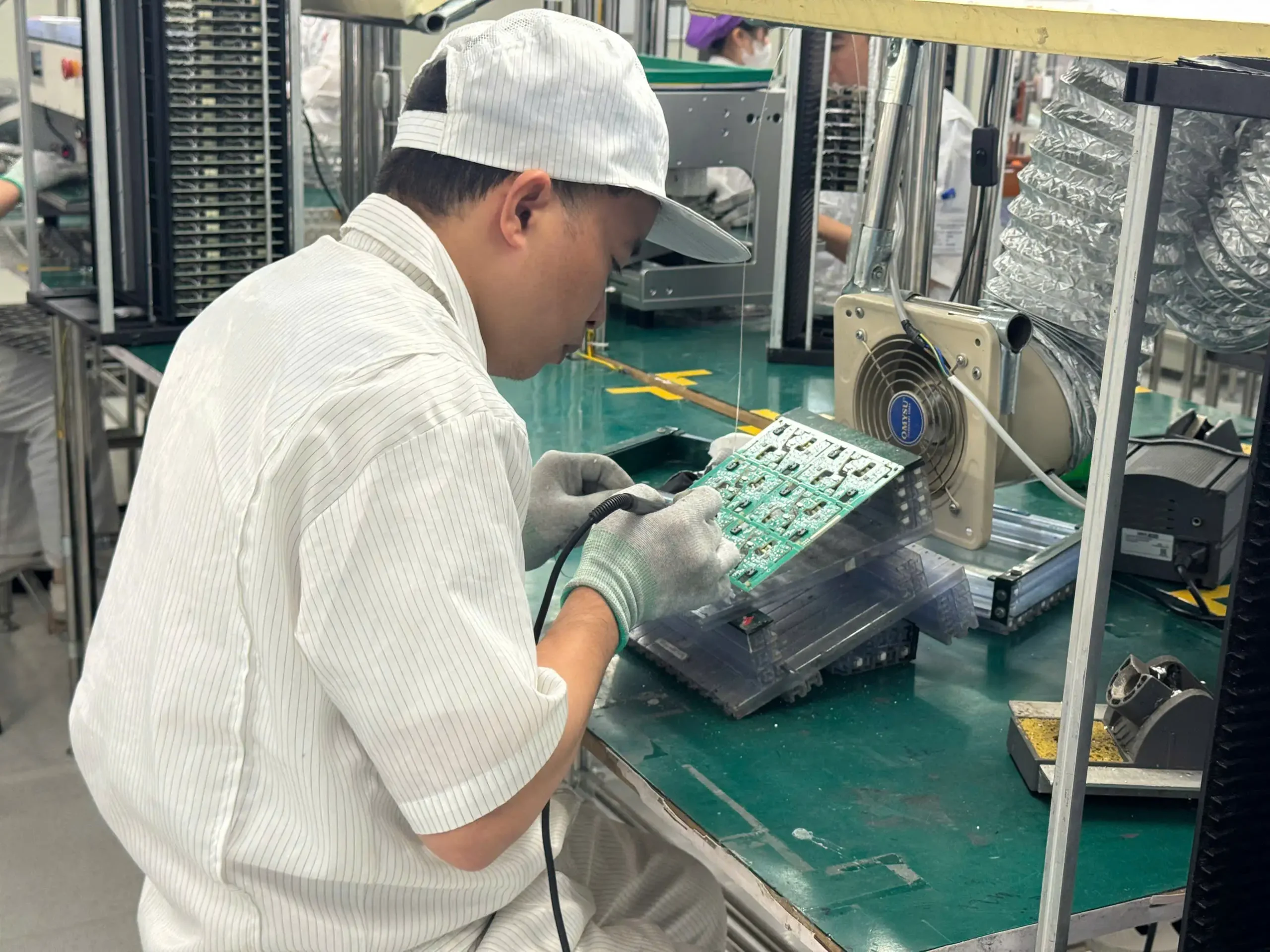 Công ty TNHH Điện tử SHDC luôn cố gắng để mang đến giải pháp PCBA ổn định, chính xác