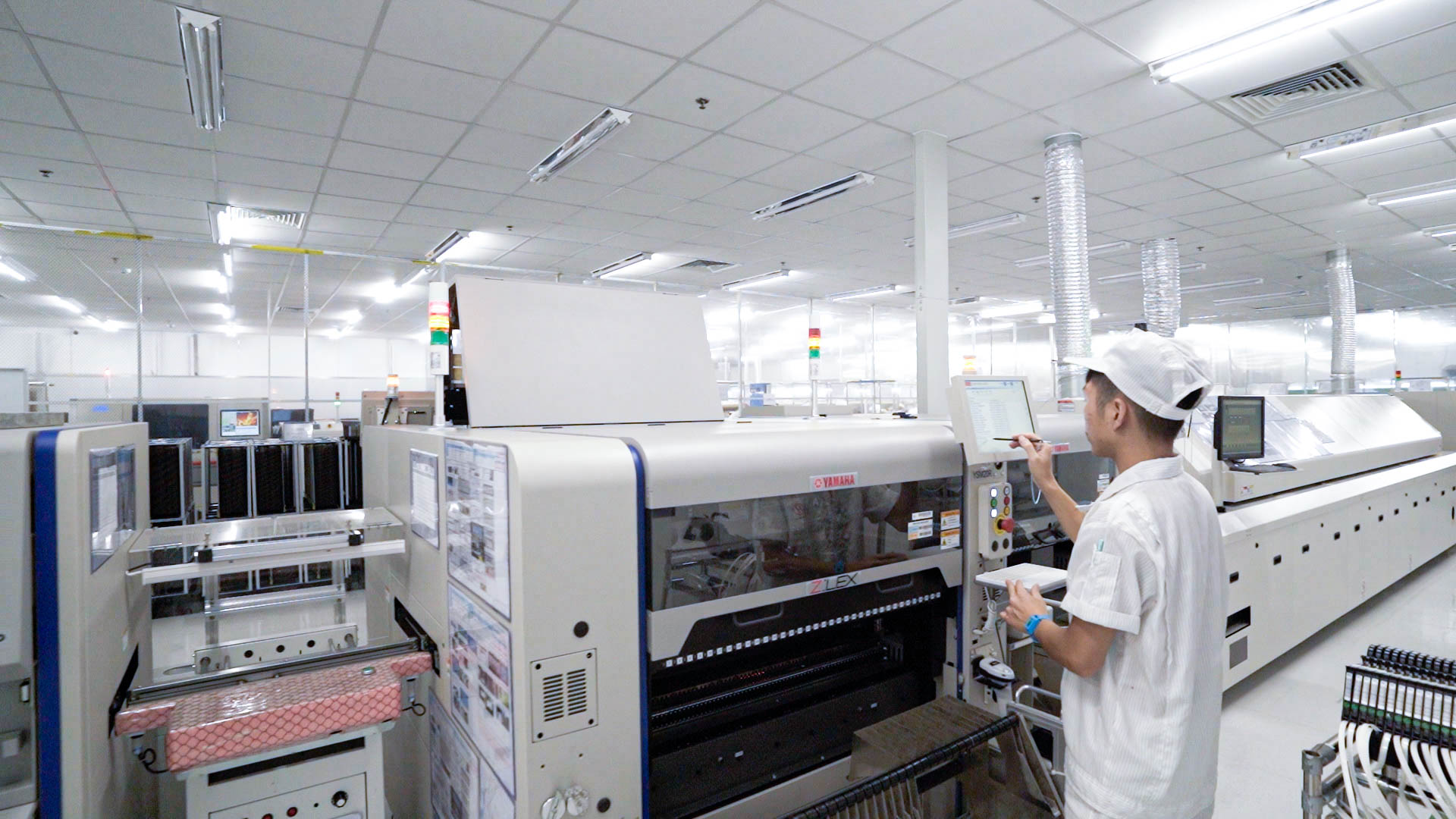 Xưởng sản xuất công ty SHDC trang bị hệ thống máy móc hiện đại
