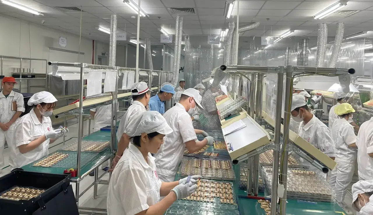 Năng lực sản xuất và hệ thống nhà máy