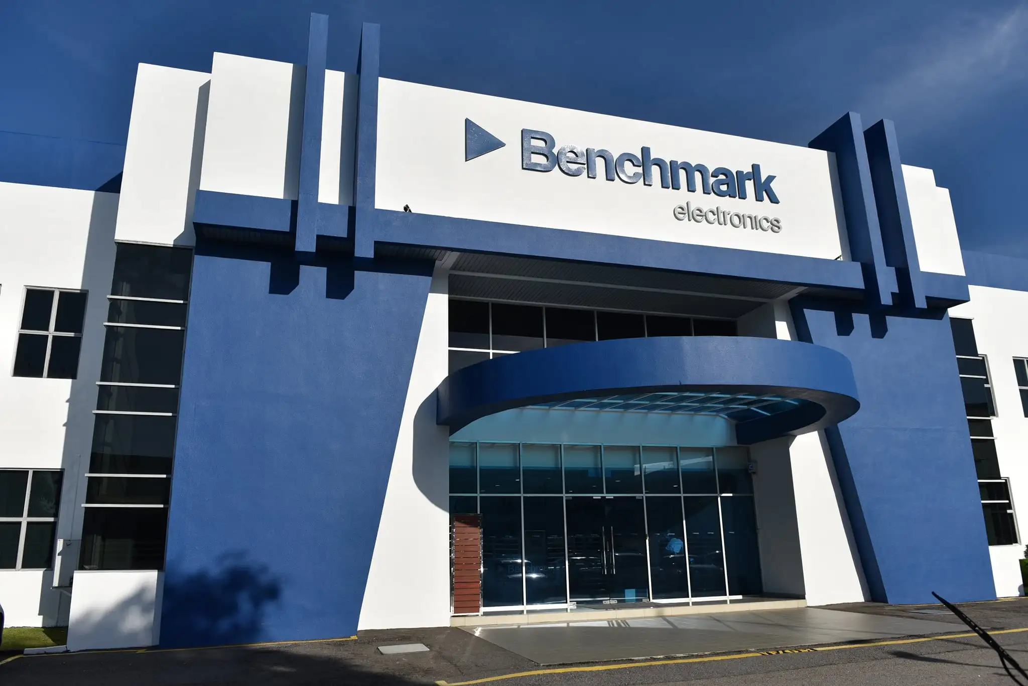Benchmark Vietnam